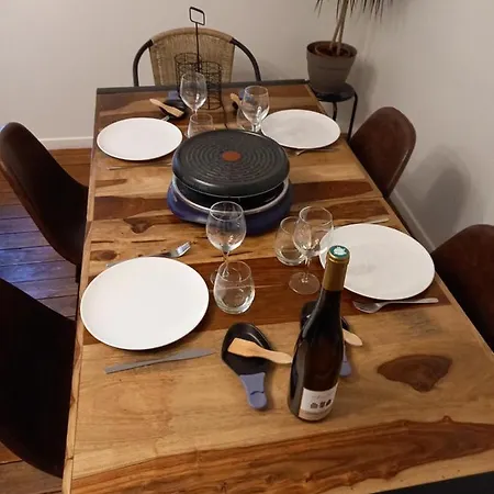 Appartement, 2eme Etage Avec Piscine Partagee スダン