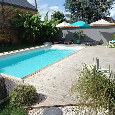 Appartement, 2eme Etage Avec Piscine Partagee アパート スダン