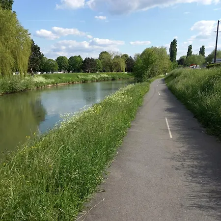 Appartement, 2eme Etage Avec Piscine Partagee