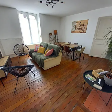 アパート Appartement, 2eme Etage Avec Piscine Partagee スダン