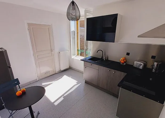 Appartement, 2eme Etage Avec Piscine Partagee Appartement Sedan